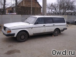 Битый автомобиль Volvo 240